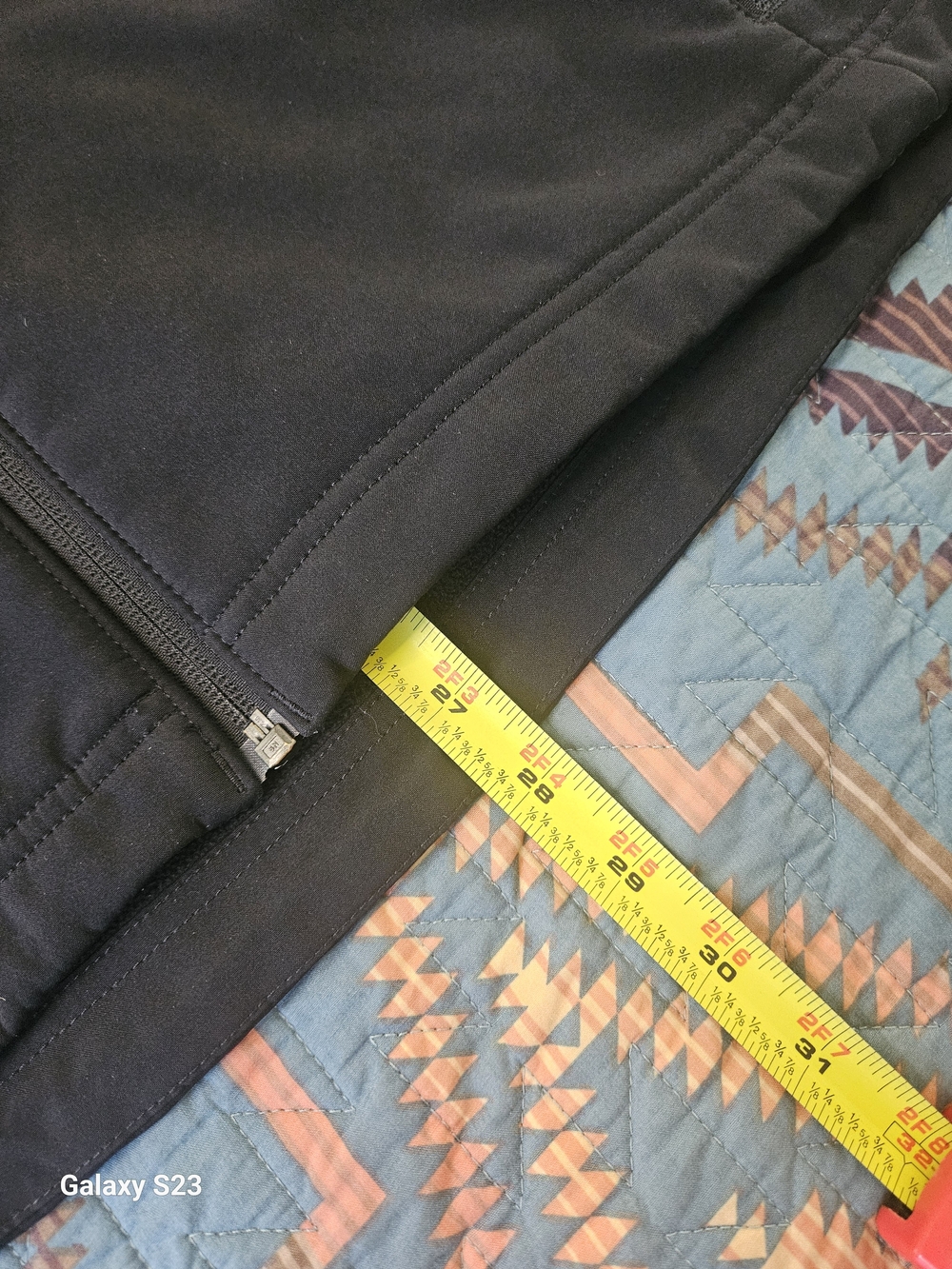 Ariat Vernon 2.0 Black Men’s Softshell Vest - Picture 7 of 7